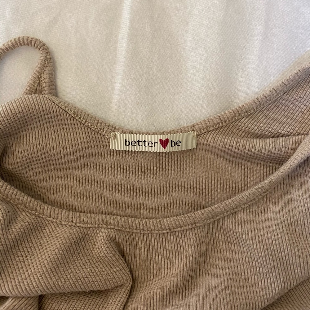 beige bodycon dress!